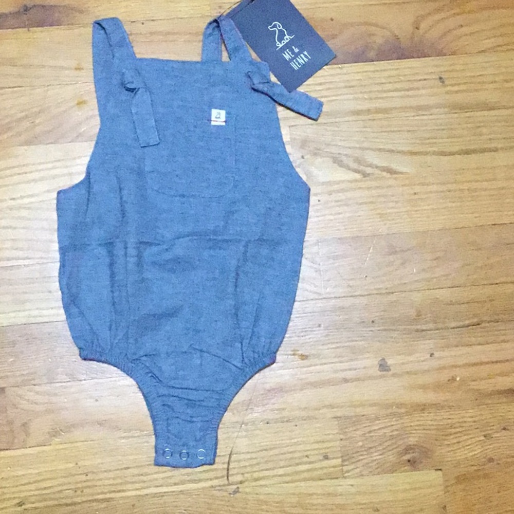 Me & Henry woven cotton linen bubble/sunsuit. NWT size 6-12m